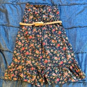 Strapless dress with belt